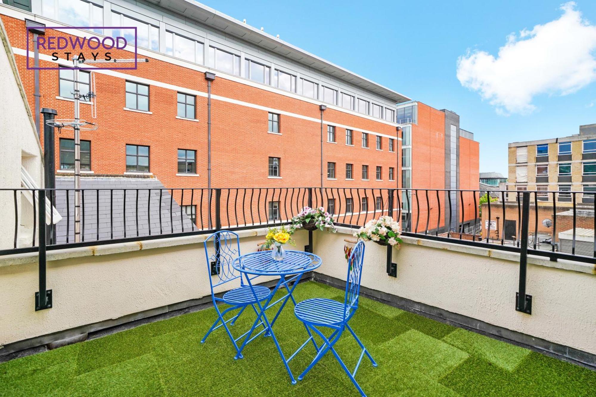 Top Quality 2 Bed 1 Bath Apartments For Contractors By Redwood Stays Reading Kültér fotó